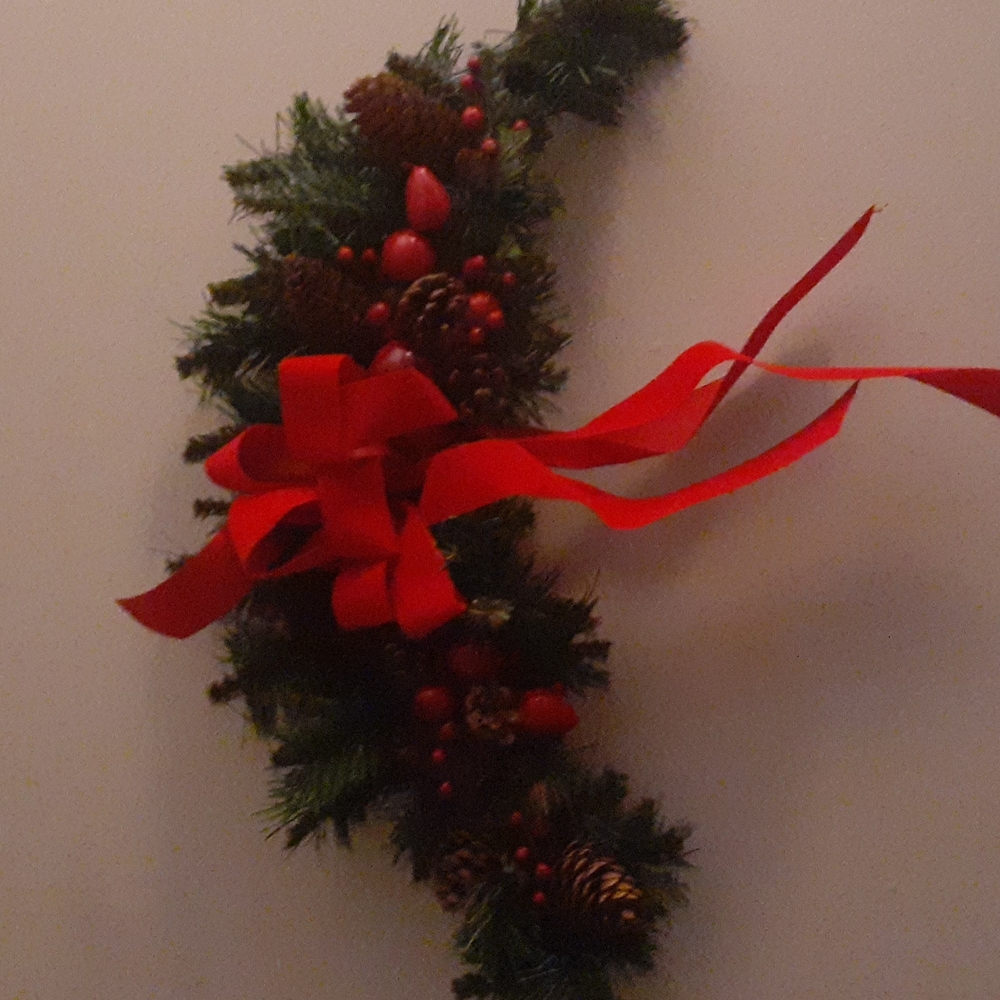 Vintage Corham Wall decor,mantel, or window wreath.